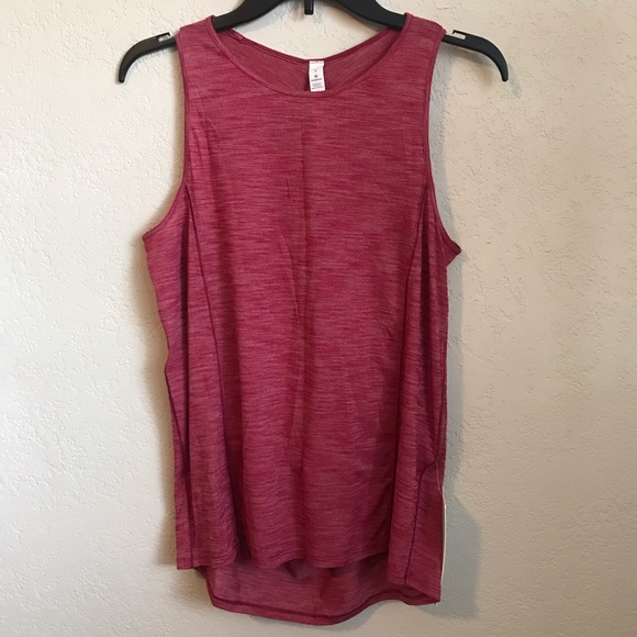 ⬇️$50 Lululemon 🍋 Low Key Tank Silver Ruby Red - Picture 2 of 6